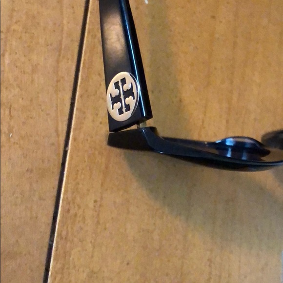 Authentic Tory Burch sunglasses main image 5